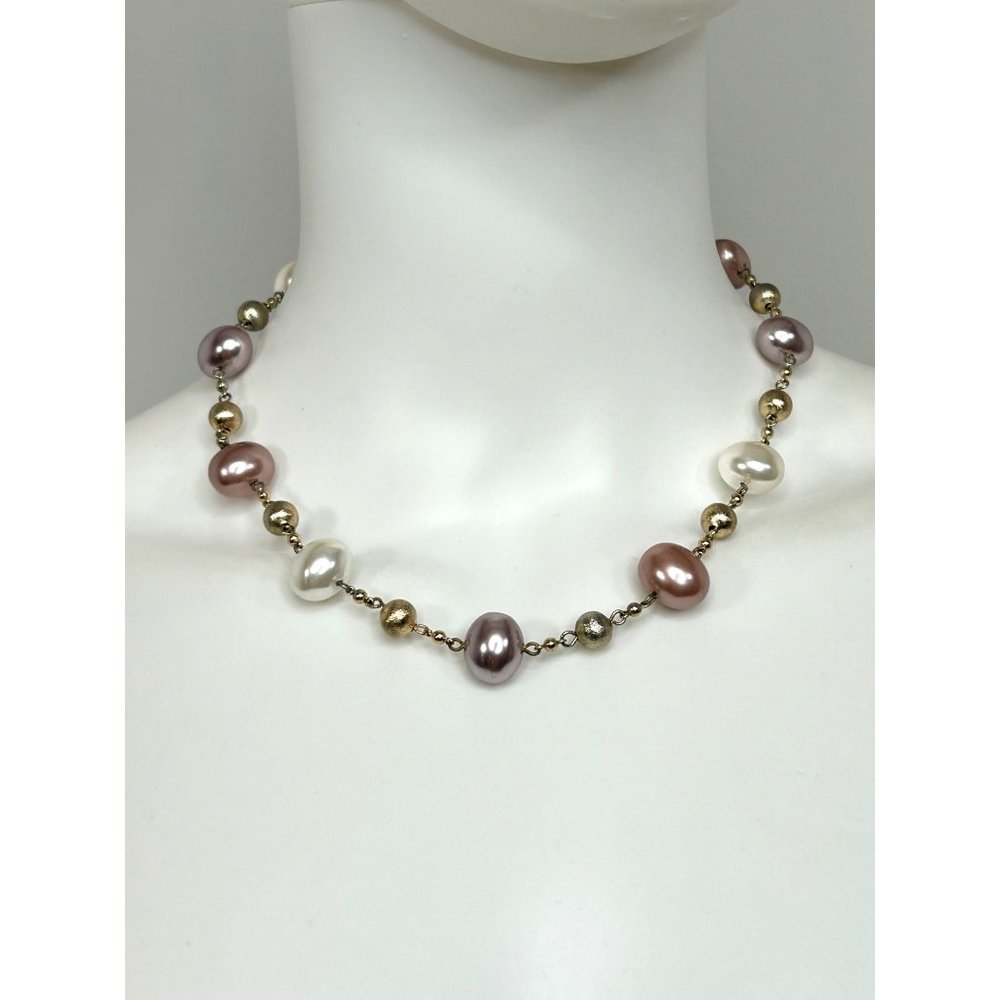 Fashion Necklace 18” Vintage Faux Pearls White Mauve Lavender Gold Lobster Claw